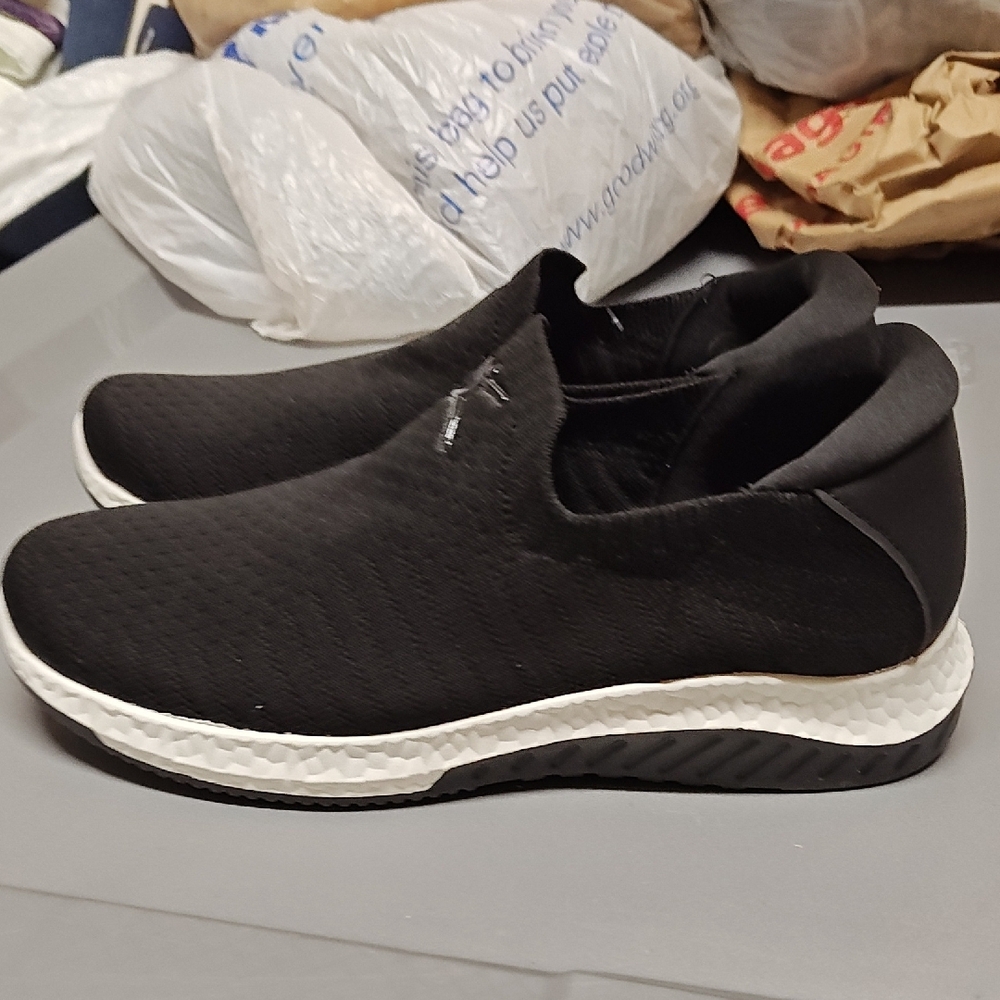 Danskin Spin Slip-On Sneakers - Picture 3 of 9